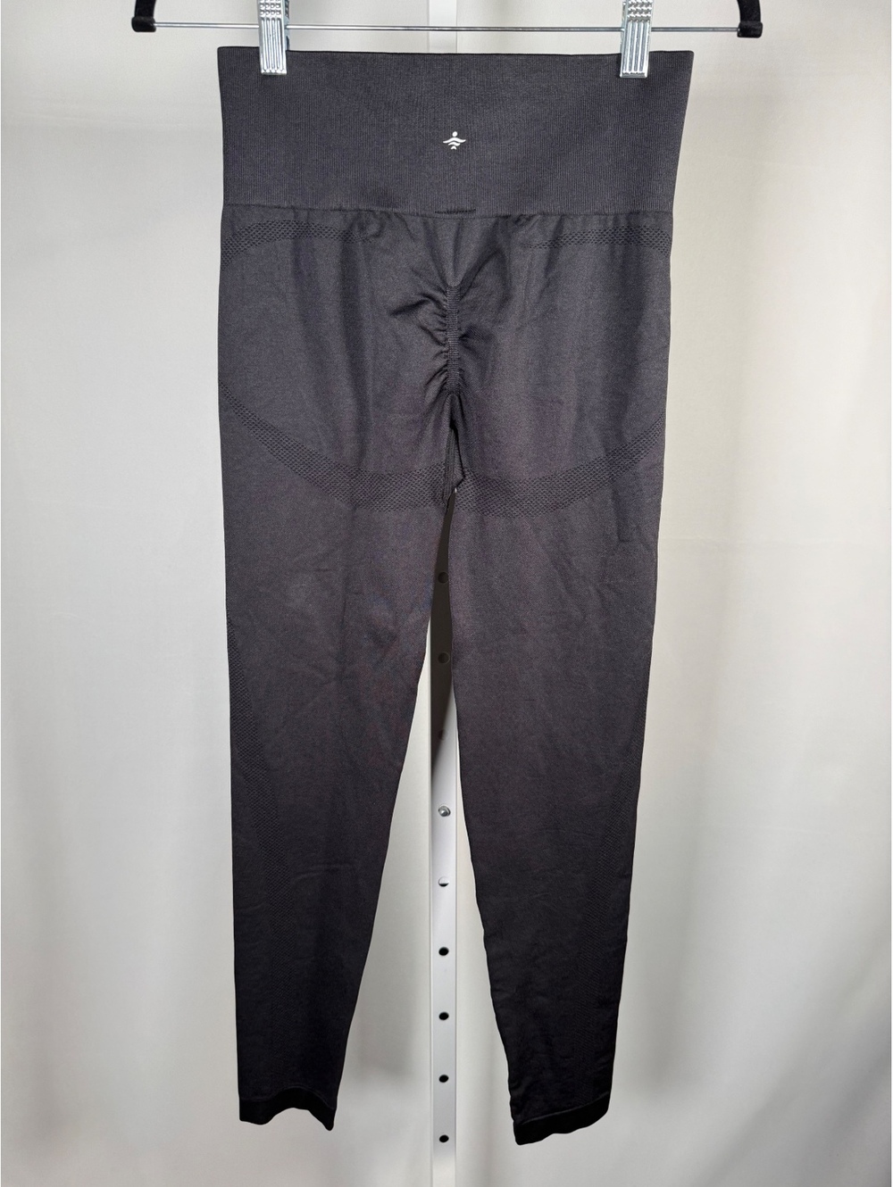 Halara Seamless Flow High Waisted Ruched Leggings Black Size Large - Picture 4 of 9